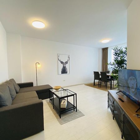 Charming Flat In Brasov With Balcony Panoramic View Apartment Exterior photo